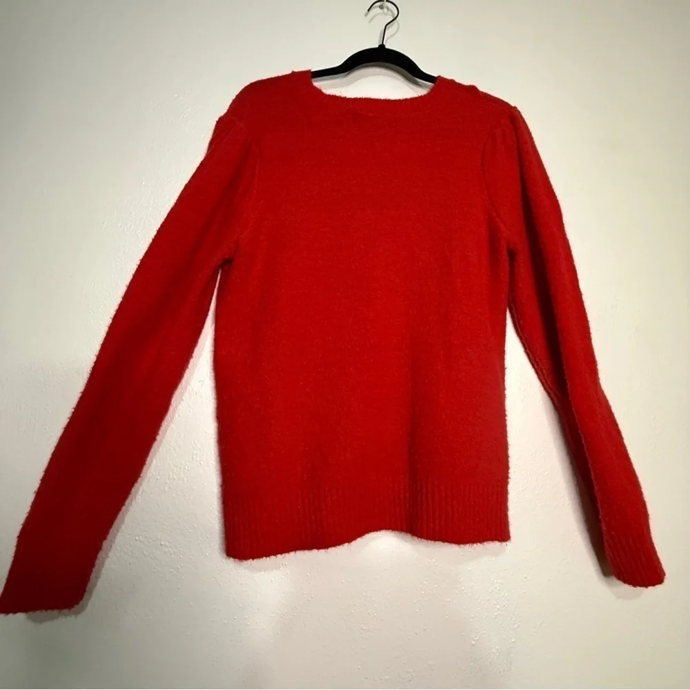 Marled by Reunited Clothing red sweater w/XOXO on front. Sz M. Preowned.
